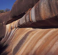Elachbutting Rock - Tourism Canberra
