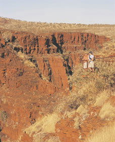 Oxer Lookout - Tourism Canberra 0
