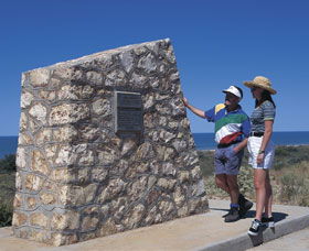 Potshot Monument - Tourism Canberra 0