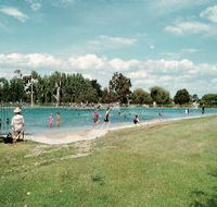 Millicent Swimming Lake - Tourism Canberra