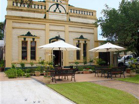 Williamstown SA Tourism Canberra