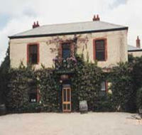 Clos Clare - Tourism Canberra