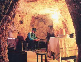 Umoona Opal Mine And Museum - Tourism Canberra 0