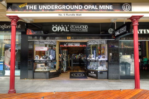 Unique Opal And Diamond Mine  - The Underground Opal Mine - Tourism Canberra 2
