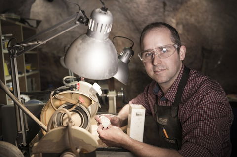 Unique Opal And Diamond Mine  - The Underground Opal Mine - Tourism Canberra 5