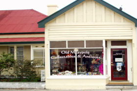 Old Maypole Collectables & Antiques - Tourism Canberra 0