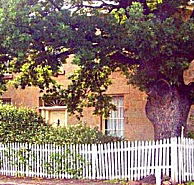 Oak Lodge - Tourism Canberra