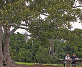 Ravensbourne QLD Tourism Canberra