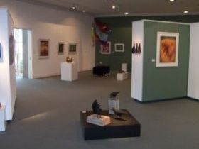 Warwick Art Gallery - Tourism Canberra 0