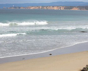 Lorne Girl - Tourism Canberra 0