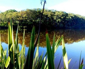 Aura Vale Lake Park - Tourism Canberra 0