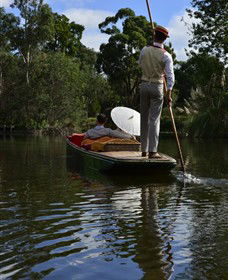 Punt Tours Melbourne - Tourism Canberra 0