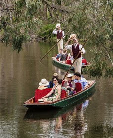 Punt Tours Melbourne - Tourism Canberra 5