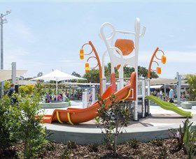 Gladstone Aquatic Centre - Tourism Canberra 0