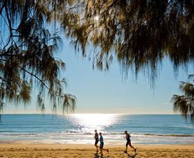 Millennium Esplanade And Tannum Sands Beach - Tourism Canberra 2