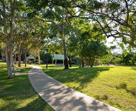 Millennium Esplanade And Tannum Sands Beach - Tourism Canberra 0
