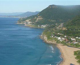 Bailey's Sydney - Tours For People Who Don't Like Tours - Tourism Canberra 0