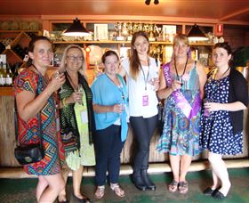 Shire Shuttle Bus  - Tourism Canberra 1