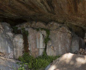 Nanguluwur Rock Art Site And Walk - Tourism Canberra 1