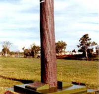 The Flood Memorial or The Stump - Tourism Canberra