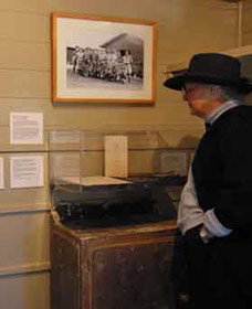 DUNERA  MUSEUM - Hay Internment And Prisoner Of War Camps Interpretive Centre - Tourism Canberra 5