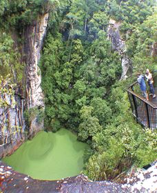 Mt Hypipamee Crater And Dinner Falls - Tourism Canberra 0
