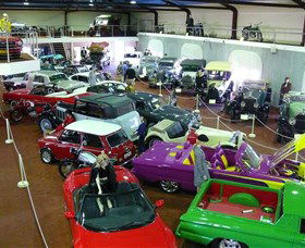 McFeeters Motor Museum And Visitor Information Centre - Tourism Canberra 1
