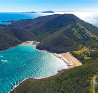 Basil Bay on Keswick Island - Tourism Canberra