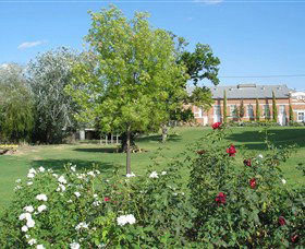 Ian Geddes Bushwalk - Tourism Canberra 0