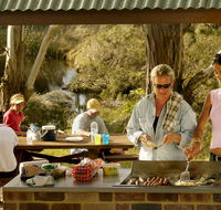 Apsley Falls picnic area - Tourism Canberra