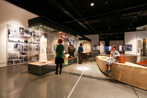 Albury Library Museum - Tourism Canberra 8