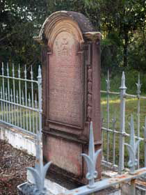 Pioneer Graves - Tourism Canberra 0