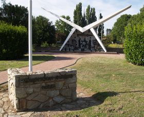 Southern Cloud Memorial - Tourism Canberra 0