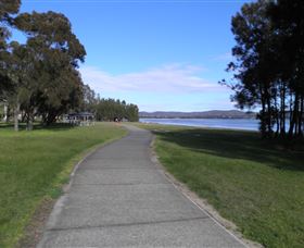 The Entrance Coast To Lake Walk - Tourism Canberra 3