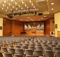 Wollongong Town Hall - Tourism Canberra