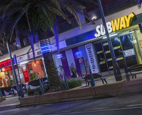 Piazza Surfers Paradise - Tourism Canberra 2
