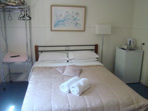 Orchid Guest House - Tourism Canberra 0