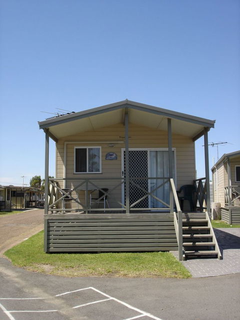 Belmont Pines Lakeside Holiday Park - Tourism Canberra 5
