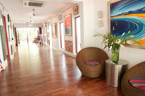 Barefoot Art Food Wine - Tourism Canberra 0