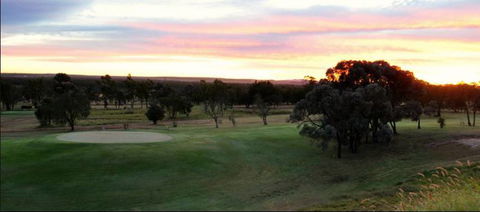Moranbah Golf Club Inc. - Tourism Canberra 3