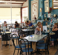 Inspirations Cafe Gift and Patchwork Gallery - Tourism Canberra