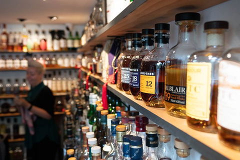 Melbourne Walking Tour: Uncover Hidden Laneway Bars - Tourism Canberra 4