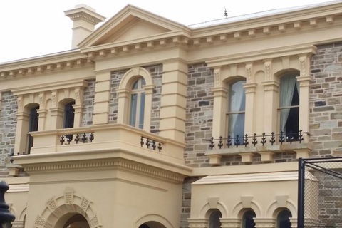 Adelaide Walking Tour: Hills, Squares And Parklands - Tourism Canberra 4