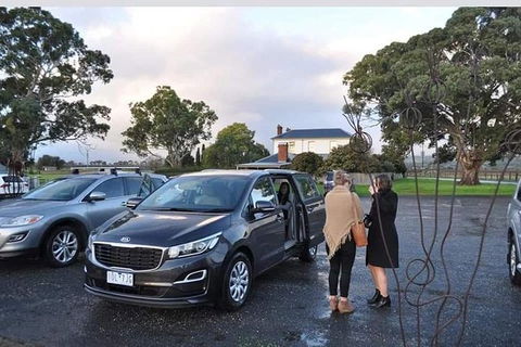 Minibus Winery Custom Tour (up To 7 People) - Tourism Canberra 1