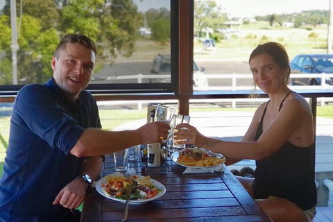 Queensland Country Pub Crawl By Helicopter - Tourism Canberra 2