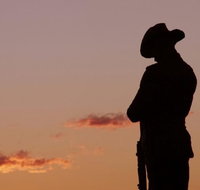 Townsville and the Australian Army Walking History Tour with Optional City Sightseeing - Tourism Canberra