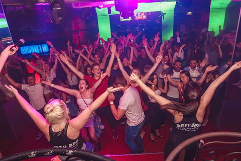 THE HANGOVER CRAWL - CLUB CRAWL SURFERS PARADISE - NIGHTLIFE - CLUBBING - Tourism Canberra 1