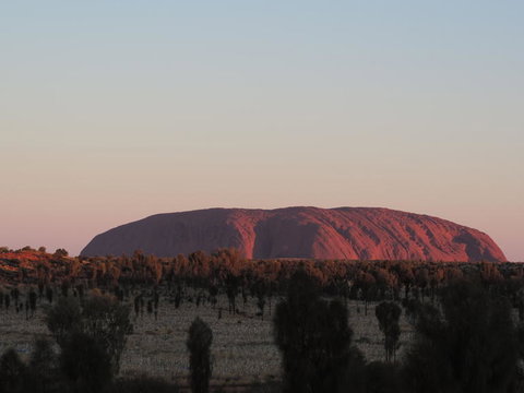 Uluru And Kata Tjuta Experience With BBQ Dinner - Tourism Canberra 1
