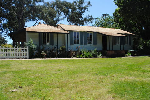La Trobe's Cottage - Tourism Canberra 1
