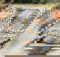 Nathalia  Memorial Gardens - Tourism Canberra